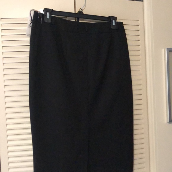 Jones New York Skirt Size 12-Black. New With Tags and Never Worn ! - Picture 2 of 5